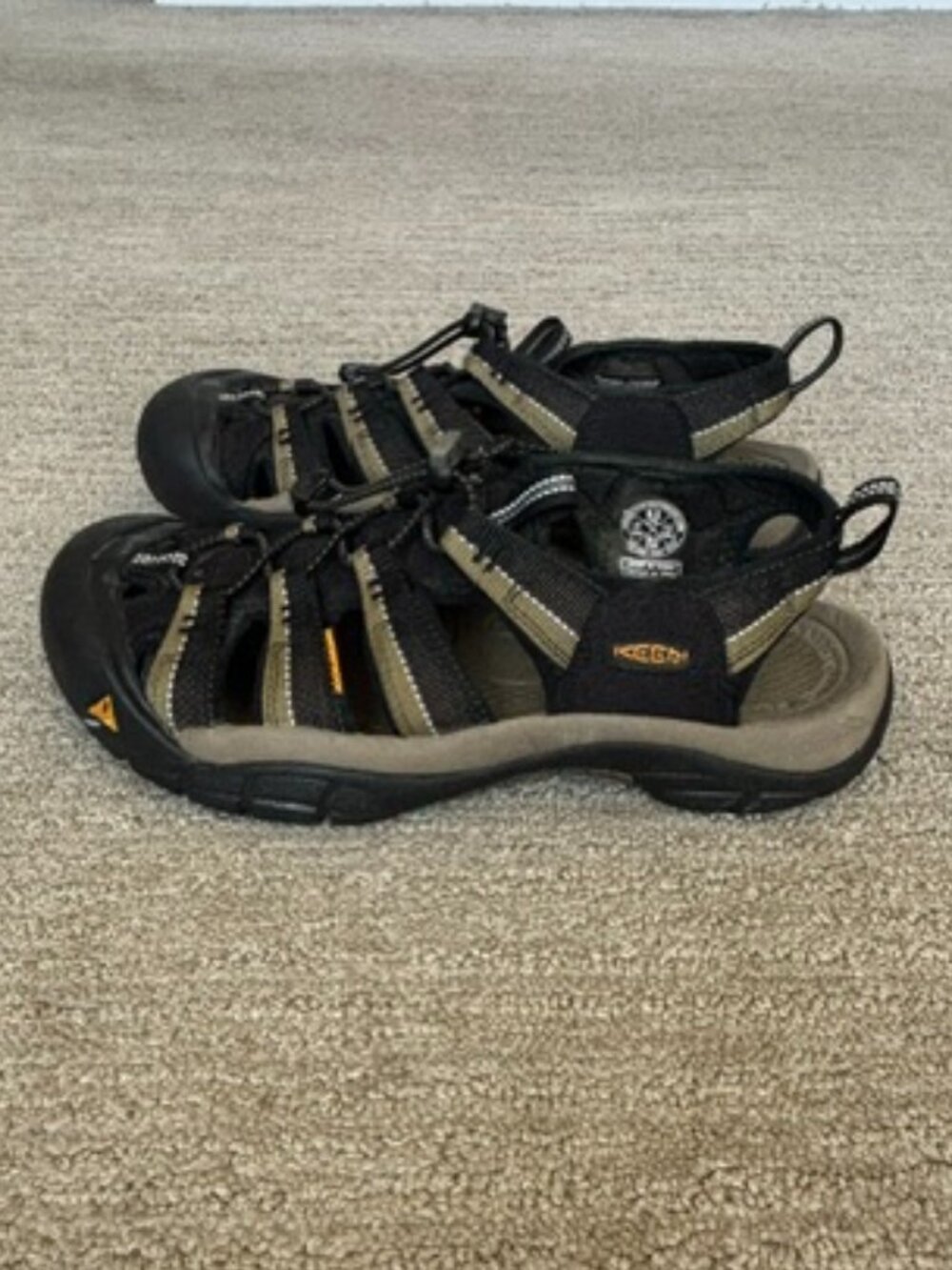 Keen Men's Newport H2 Sandals in Perfect Condition